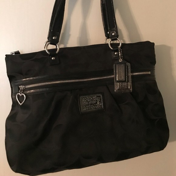 Coach Handbags - Coach Classic tote